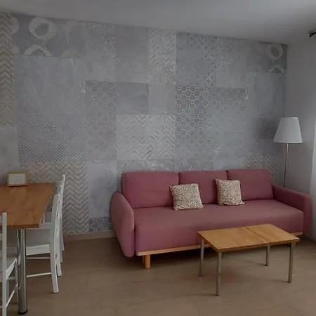 Raus Sabunike Apartamento *