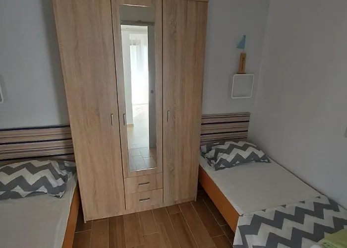 Raus Sabunike Apartamento *